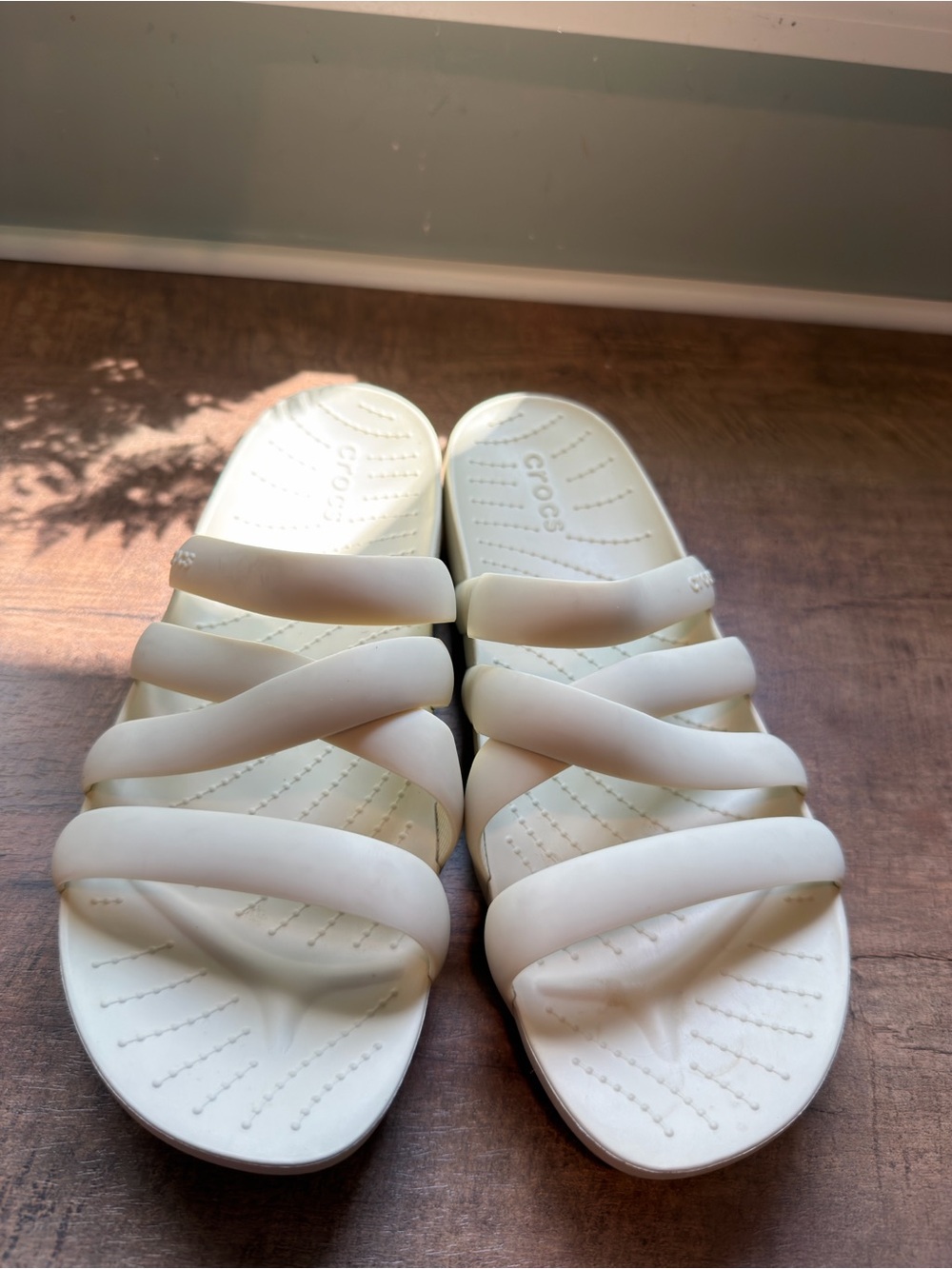 CROCS Women's Ivory Multi-Strap Slide Sandals size 10